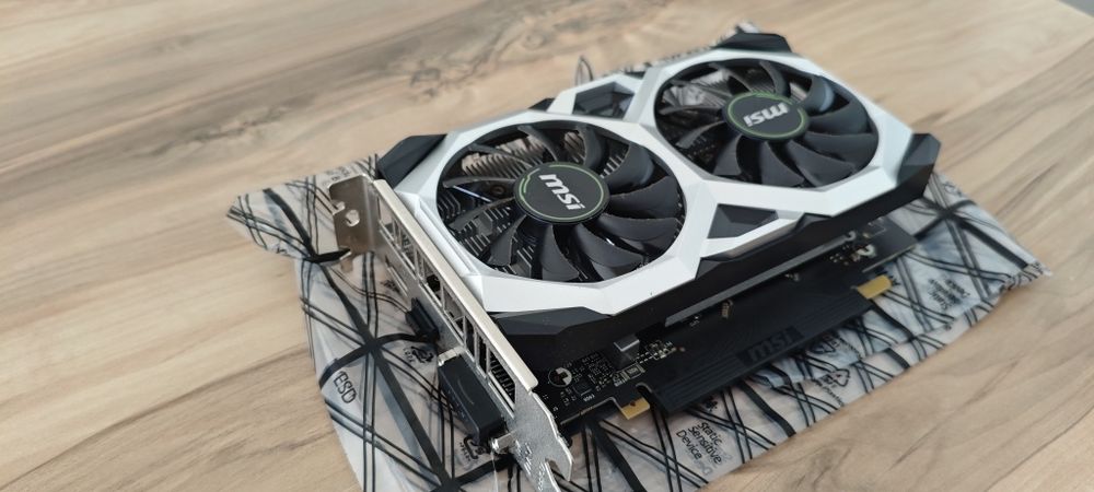 Placa Gráfica MSI GTX 1650 Ventus XS 4GB – Excelente Estado