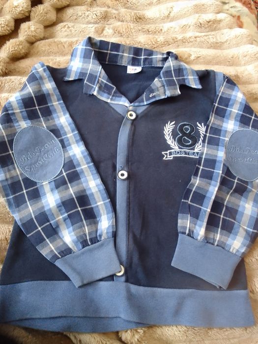 Віддам безкоштовно речі для хлопчика 6-8 років