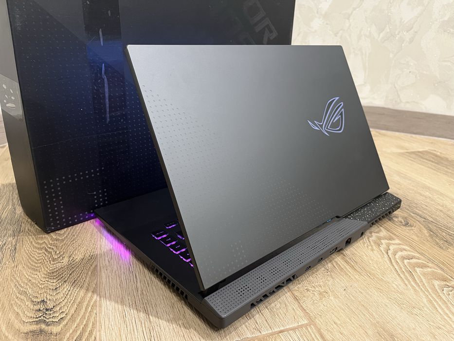 Asus ROG Ryzen 7 6850H/16DDR5/144Hz/RTX3050