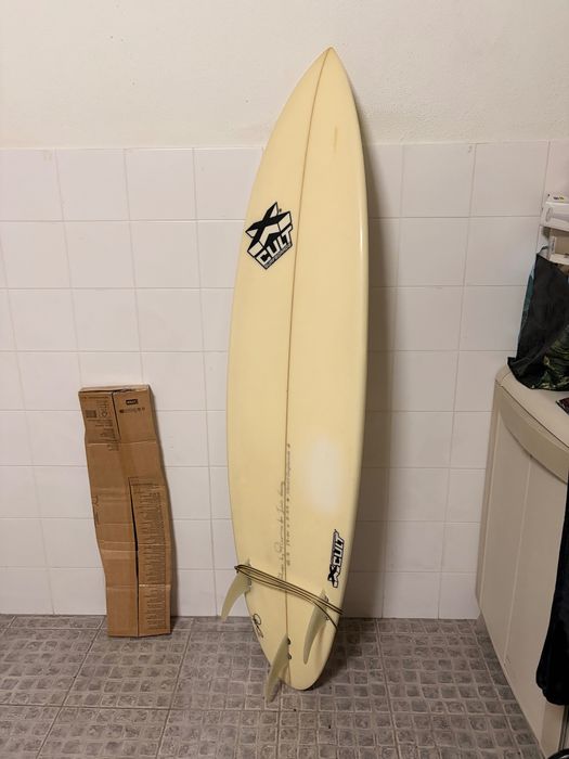 Prancha de Surf X-Cult 6'3" (Shape Pico) + Quilhas + Deck Grip