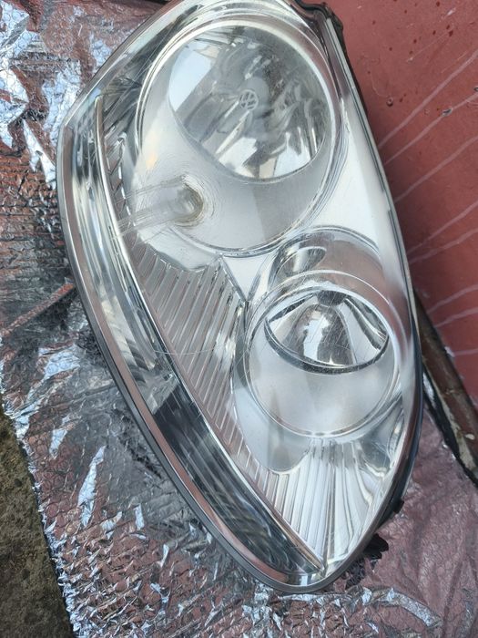 Lampa prawa VW golf 5