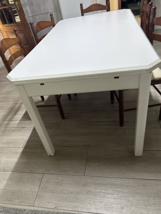 Mesa de cozinha com 6 cadeiras