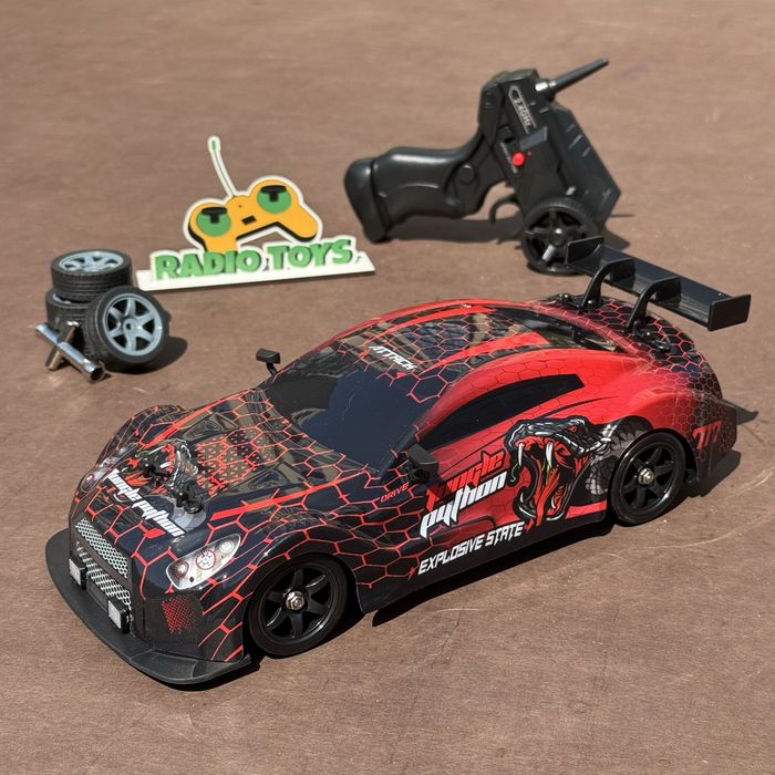 Nissan GTR Snake Red 4WD | Машинка для дрифту на пульті з димом