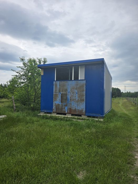 Kontener z płyty warstwowej