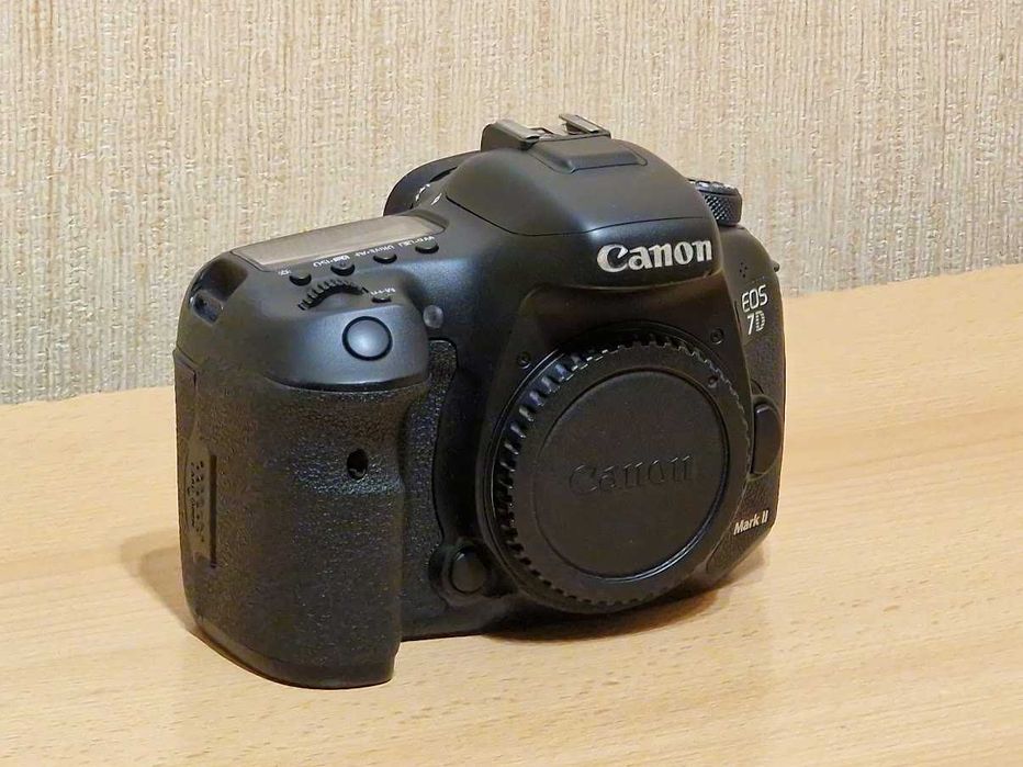 Canon 7D mk II фотоаппарат купить на OLX.ua