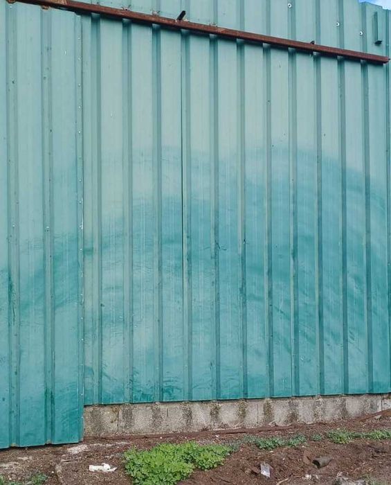 Arrenda-se pavilhão/armazém