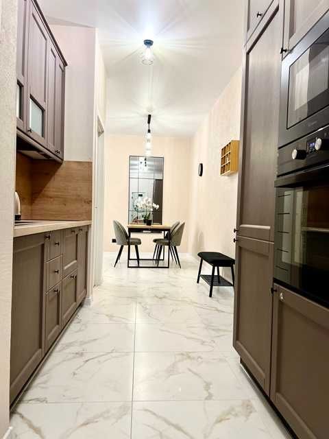 New! 3 кімнатна в Центрі!Подобово