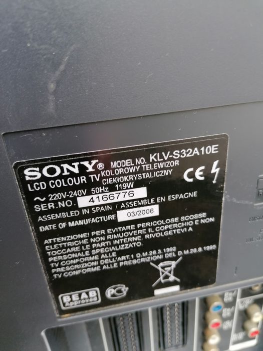 TV LCD Sony 32" modelo KLV-S32A10E