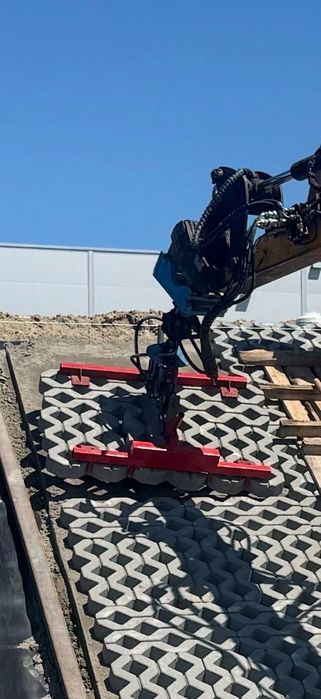 JCB Koparka gąsienicowa  jcb 8085 ZAMIANA