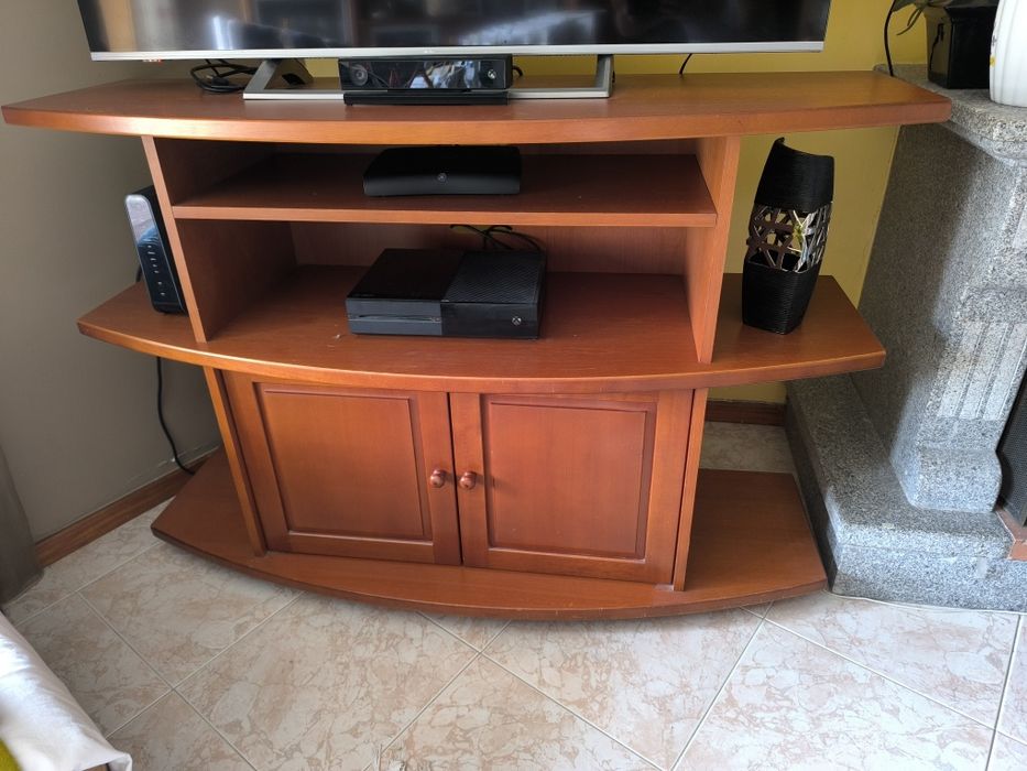 Móvel de TV de madeira