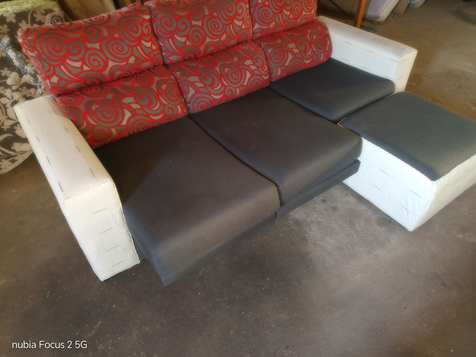 Sofa chaise longue reversivel e com bancos deslizantes