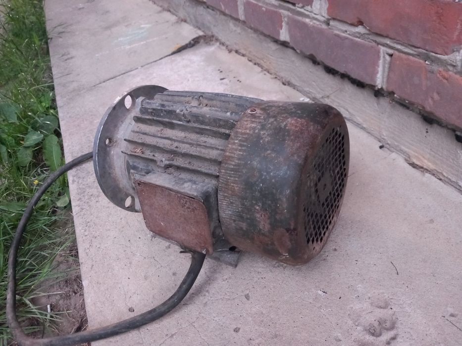 Silnik siłowy 2.5 Kw