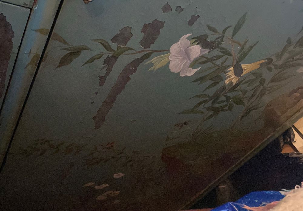 Móvel pintado estilo francês