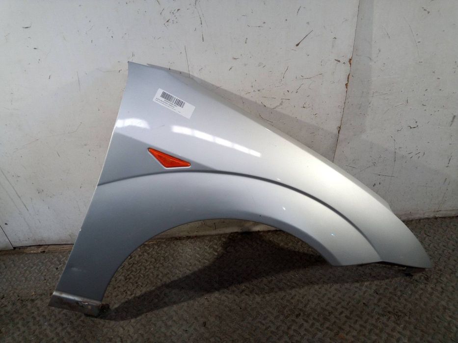 GUARDA-LAMAS FRENTE DIREITO FORD FOCUS 1.6 16V FLEXIFUEL 102CV 1596CC
