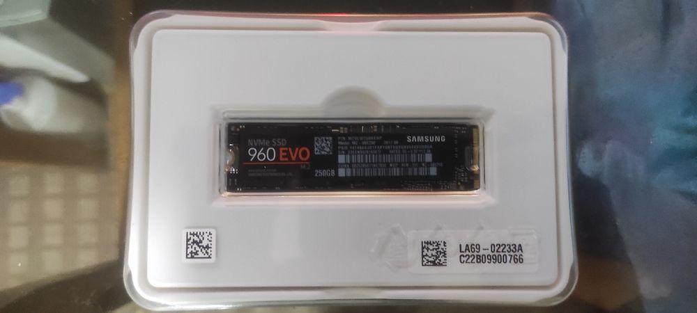 Disco Samsung SSD NV M2 960 Evo  250 gigas