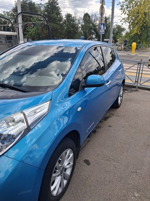 Оренда авто Nissan Leaf 40квт