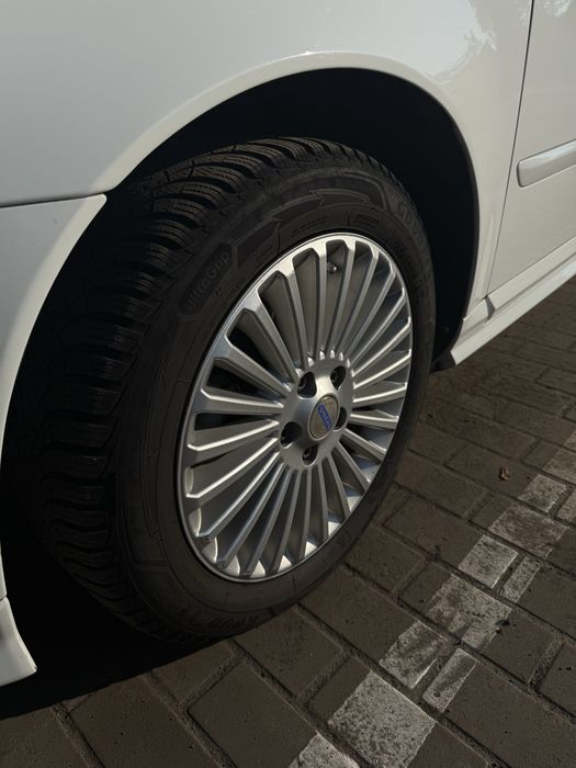 Продам  Volvo v 50 1.6 дизель 2011 р.  R-дизайн в максильній комплектації