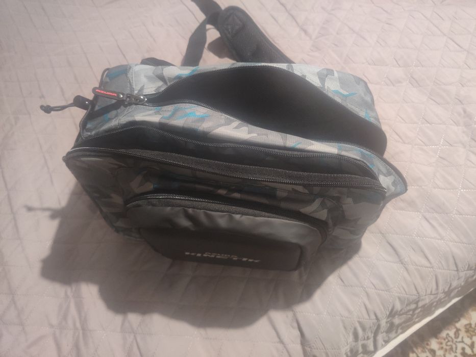 Сумка Azura Kinetik Sling Top Bag