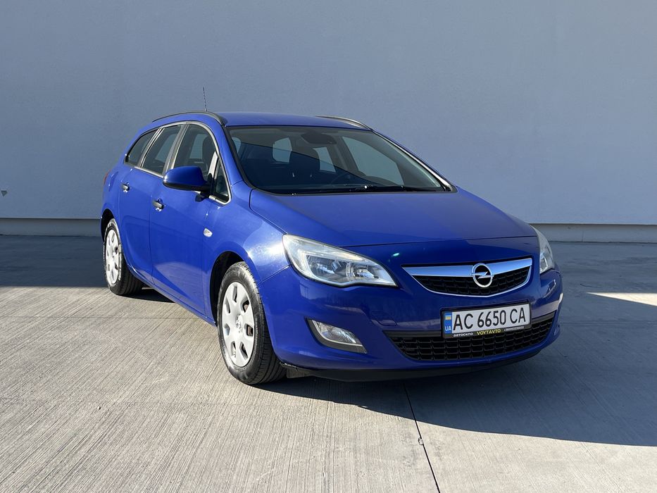 Opel Astra J 2011 1.7 CDTi