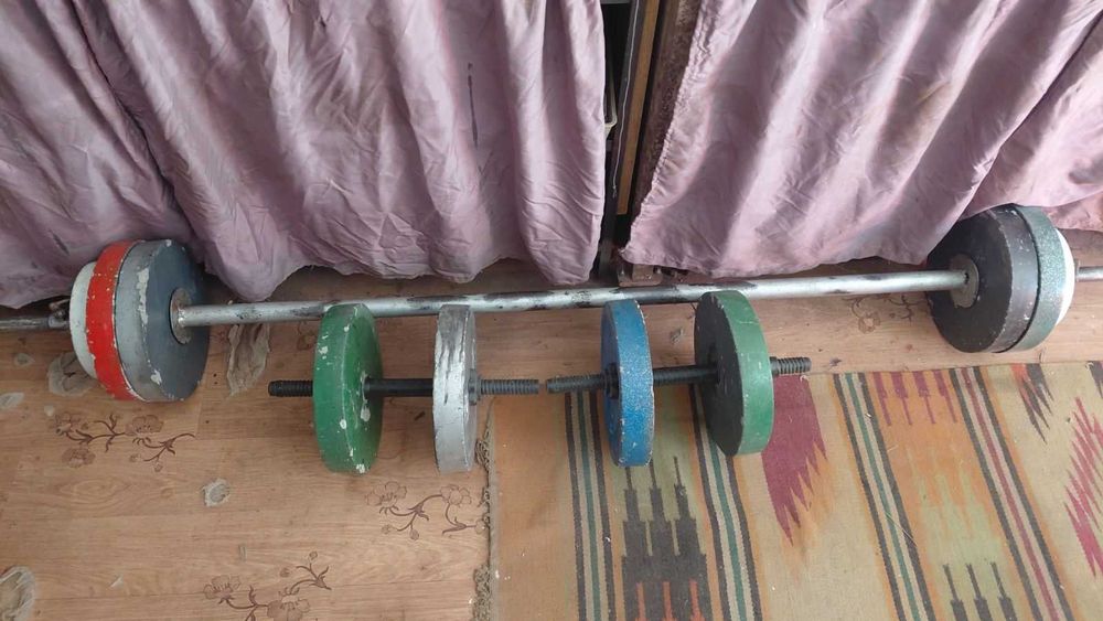 Штанга, гантелі, лавка