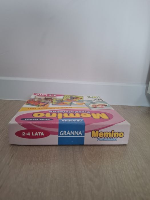 Gra pamięciowa przeciwieństwa Memino