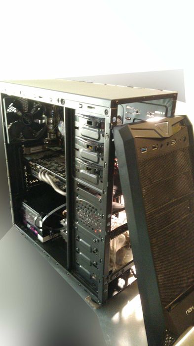 Computador (torre) ASUS H97-PLUS i5-4460 a 3.2GHz GTX660 16GB RAM