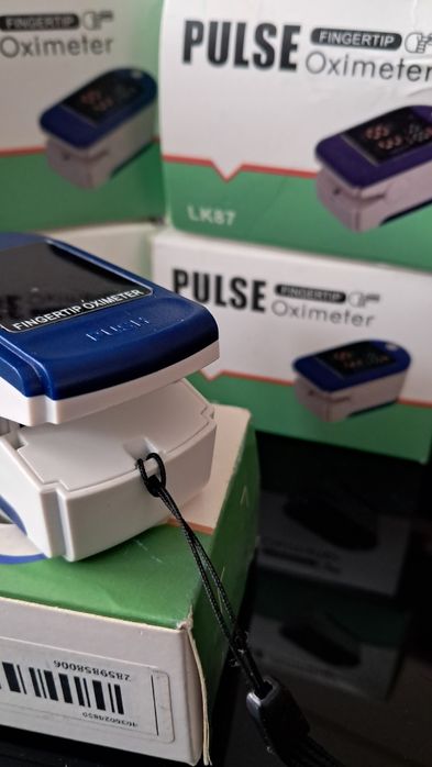 Oxímetro novo e embalado