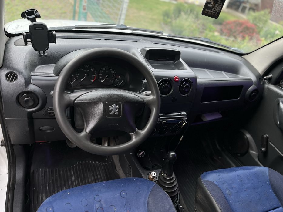 Пежо партнер 2004