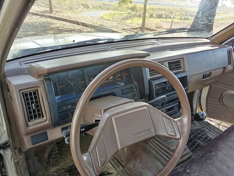 Vendo ou troco Nissan d21