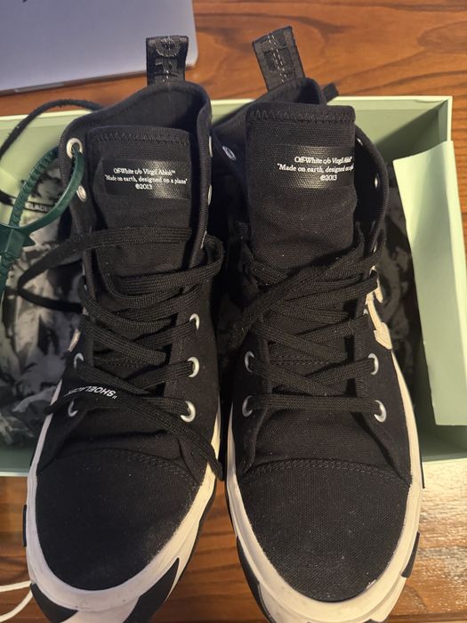Sapatilhas Off White Vulcanized Mid Top Black White