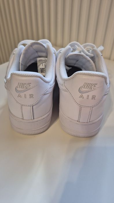 Białe adidasy Nike AIR