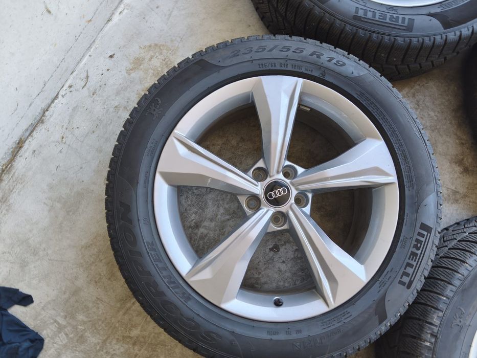 Koła Audi Q5 Q7 19 pirelli Scorpion 235/55 R18 80A601025K zimowe