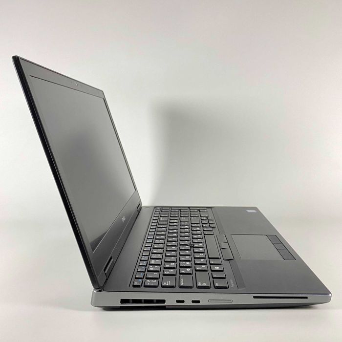 Ноутбук Dell Precision 7530 i9-8950HK/16 RAM/512 SSD/Nvidia P2000 4GB