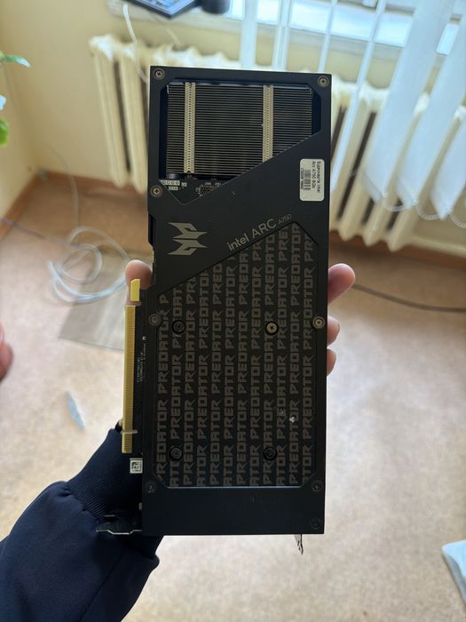 Відеокарта б/у Intel Asrock Arc A750 Challenger