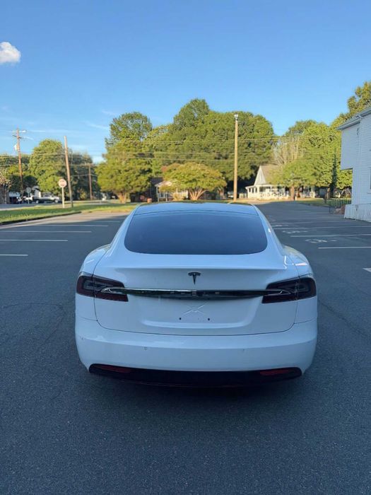 Tesla Model S 100D      2017