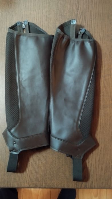 Czapsy jeździeckie Fouganza 100 mesh brązowe nowe M