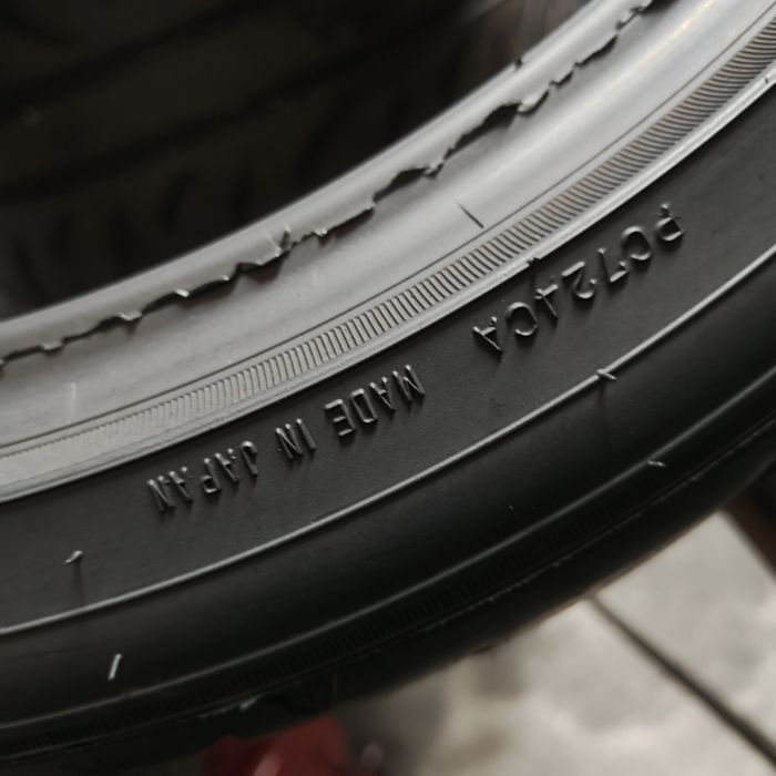 295/30/18 Dunlop Direzza