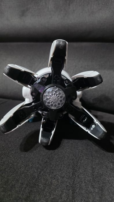 Robot tańczący zabawka disco świeci i jeździ
