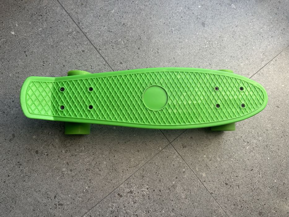 Скейт зелений skateboard
