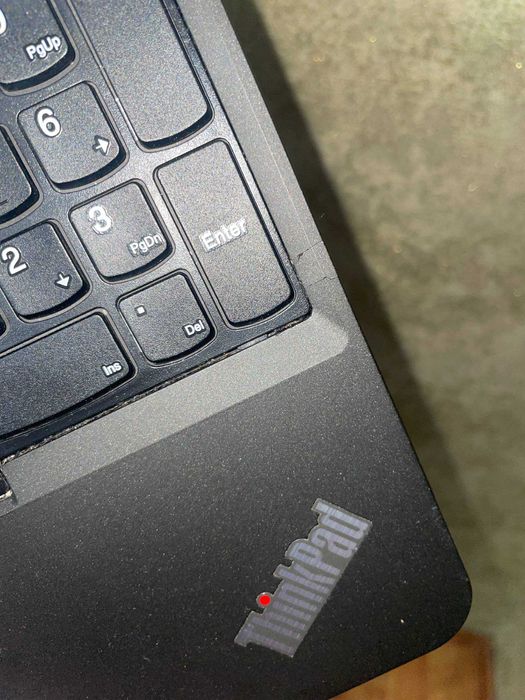 Lenovo ThinkPad E560 / Core i7 / 16ГБ / SSD 256ГБ / AMD Radeon R7 M370