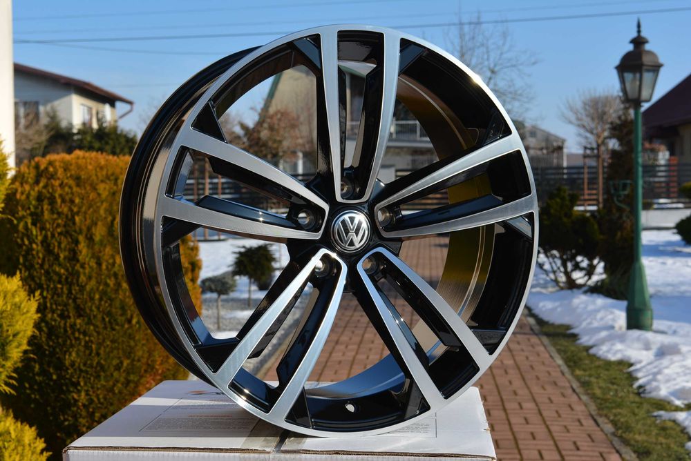 Felgi 19" 8J ET45 Volkswagen Golf Passat CC T-Rock ID Nowe #512
