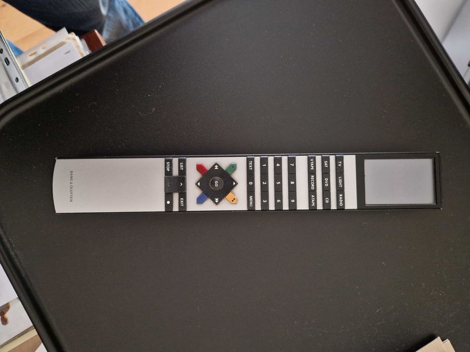 Bang & Olufsen  - TV, Vídeo, Colunas, Móvel Rotatório e Comando