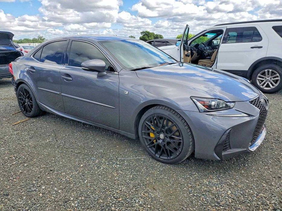LEXUS IS 300 2019