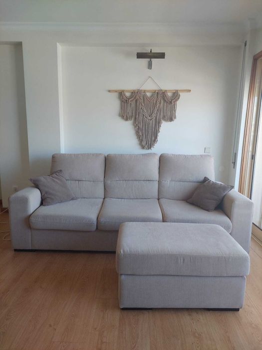 Sofá Beje + puff (chaise long "amovível")