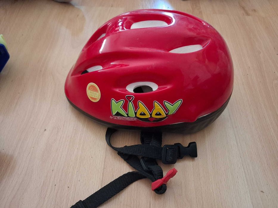 Kit Desporto Criança — Patins Ajustáveis + Capacetes + Proteções