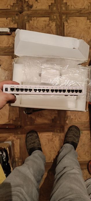 Продам марштизатор Свіч на 16 портів.