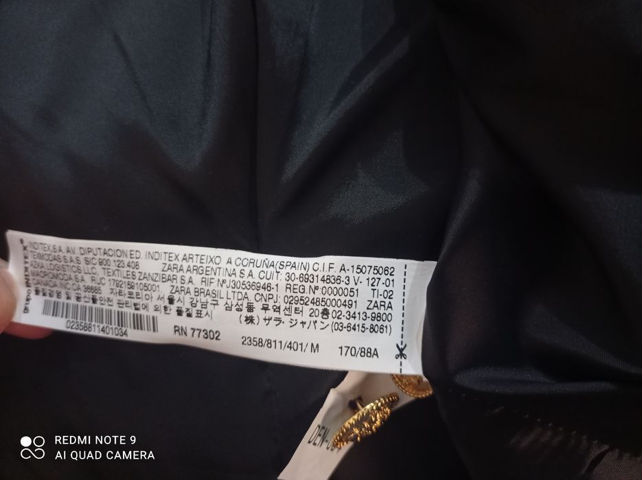 Zara. Casaco azul marinho com botões dourados. Novo.