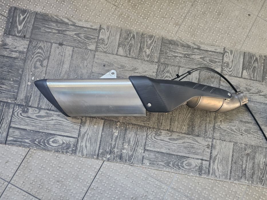 Aprilia Tuono V4 1100 de 12/2021 com 23.000 km. (Comprovável)