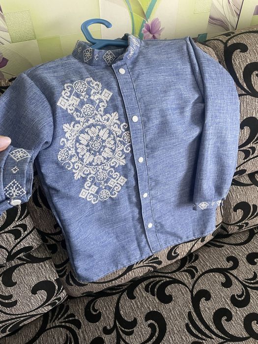 Продам вишиванку на хлопчика