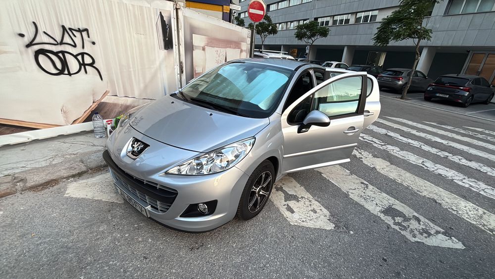 Peugeot 207 HDI ALLURE